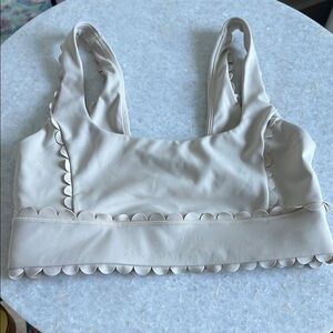 IVL Scalloped Edge Workout Bra